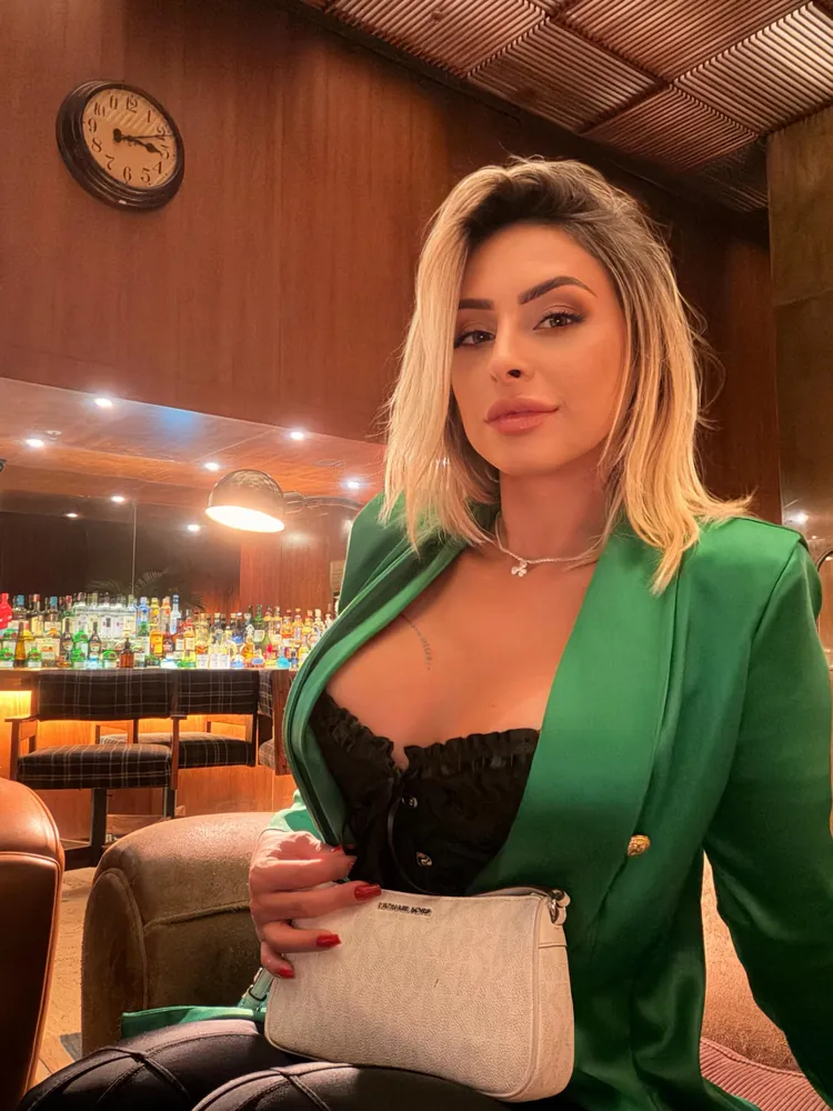 Ana Caroline Private Gallery 2