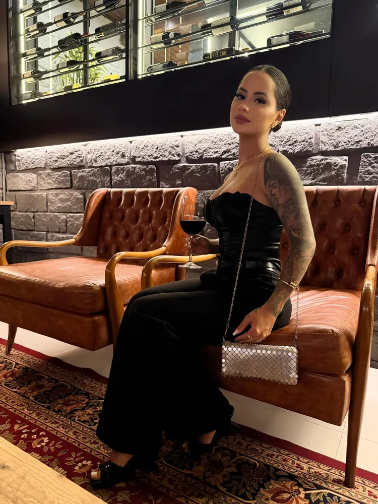 Bruna Private Gallery 2