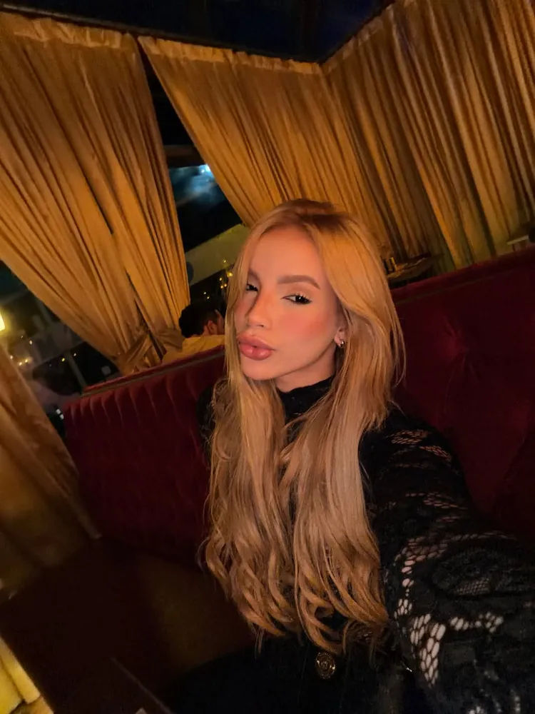 Rayka, 29 — Corporate Lawyer, M&A